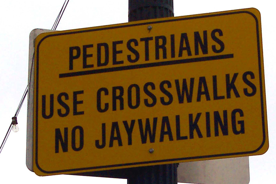 Jaywalking: como a indústria automobilística proibiu atravessar a rua