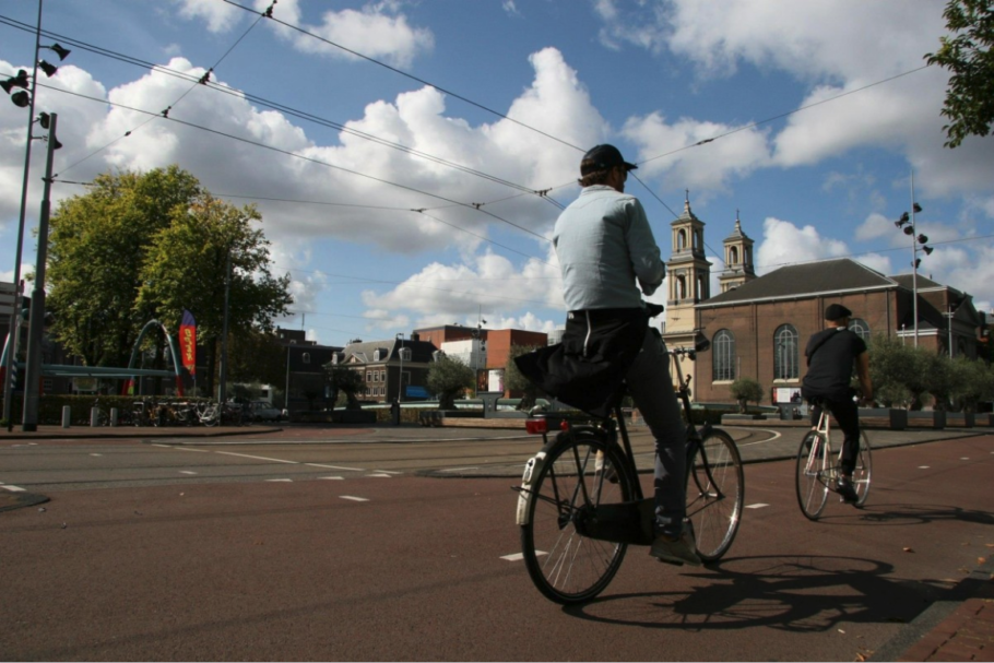 Contra as multas a ciclistas e pedestres