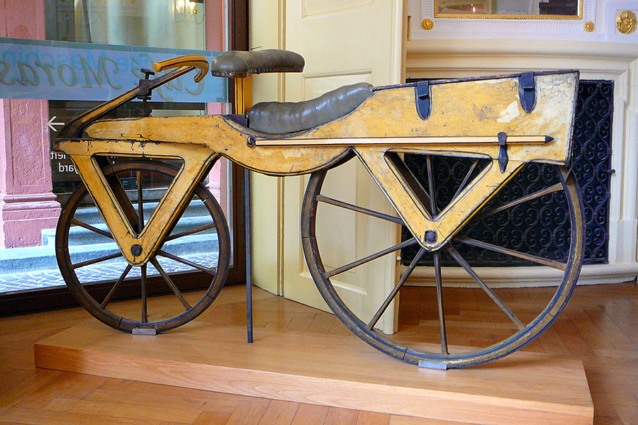 Projeto pioneiro do Barão Karl von Drais, inspiração para as bicicletas