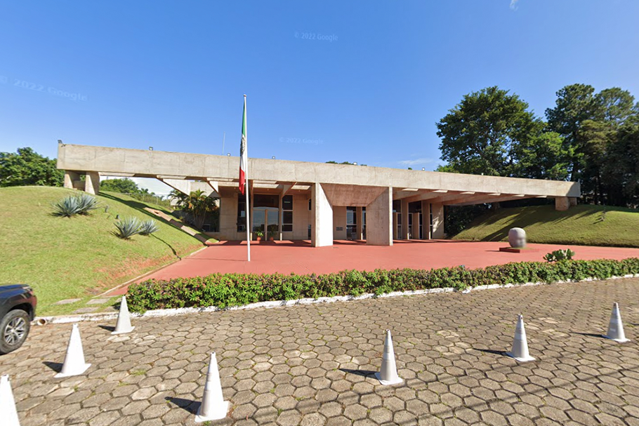 Embaixada do México, em Brasília. Exemplo de edifício gentil