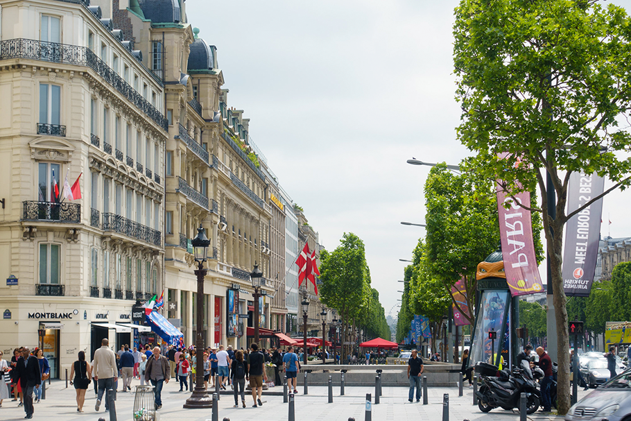 Via de Champs Elysées