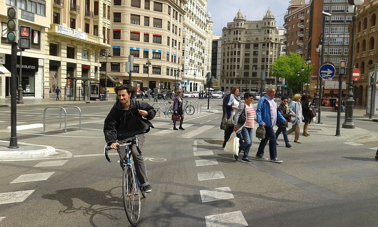 Valência, na Espanha, revoluciona a mobilidade introduzindo o limite de 30 km/h