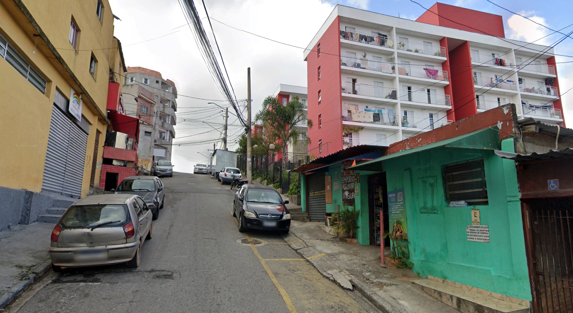 Serviços e segurança pública: quanto um programa de urbanização de favelas pode entregar?