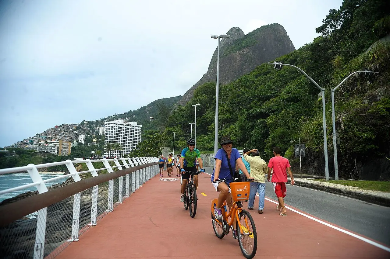 Bicicletas em climas quentes: superando desafios e promovendo a mobilidade sustentável