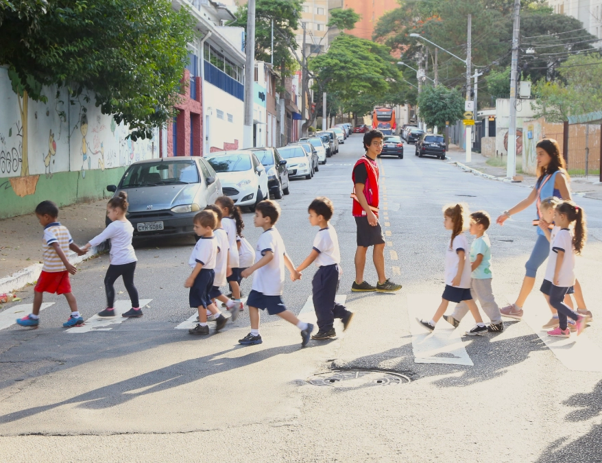 Crianças desenham a cidade: analisando trajetos casa-escola