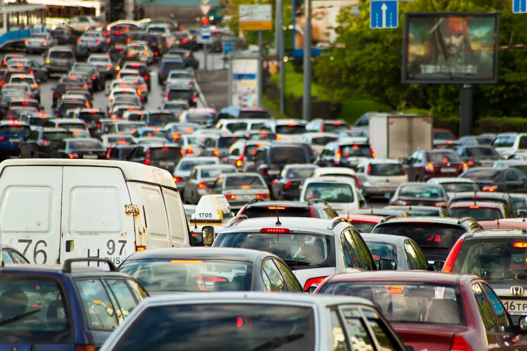 Fila ou preço? Como o pedágio urbano pode acabar com os congestionamentos de trânsito
