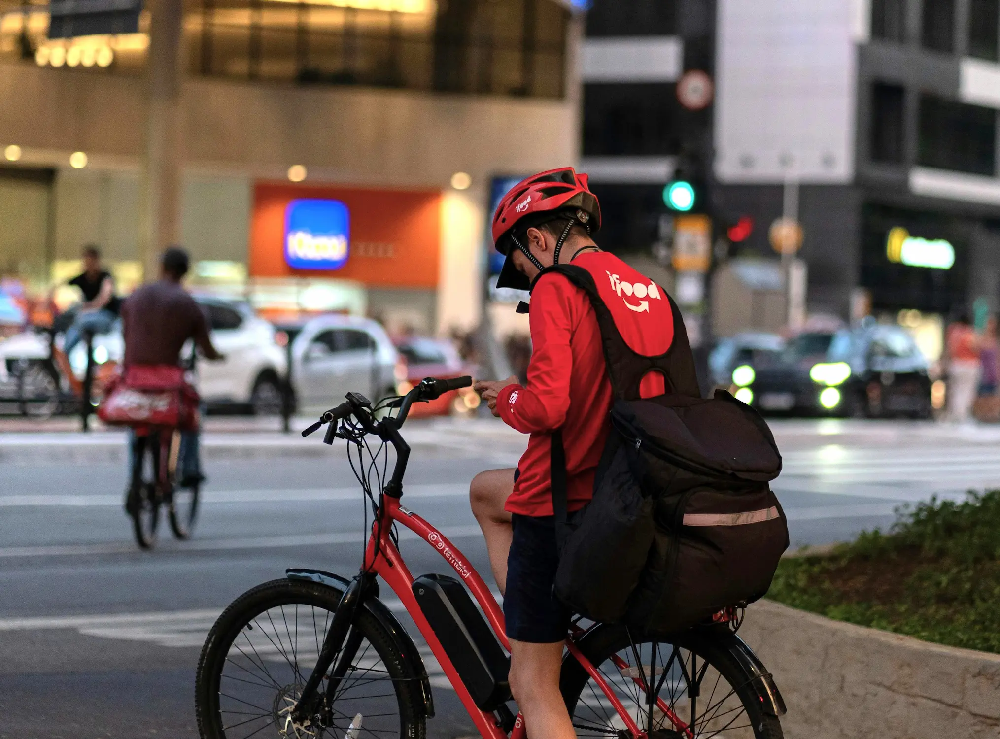 Anti-cidades digitais?