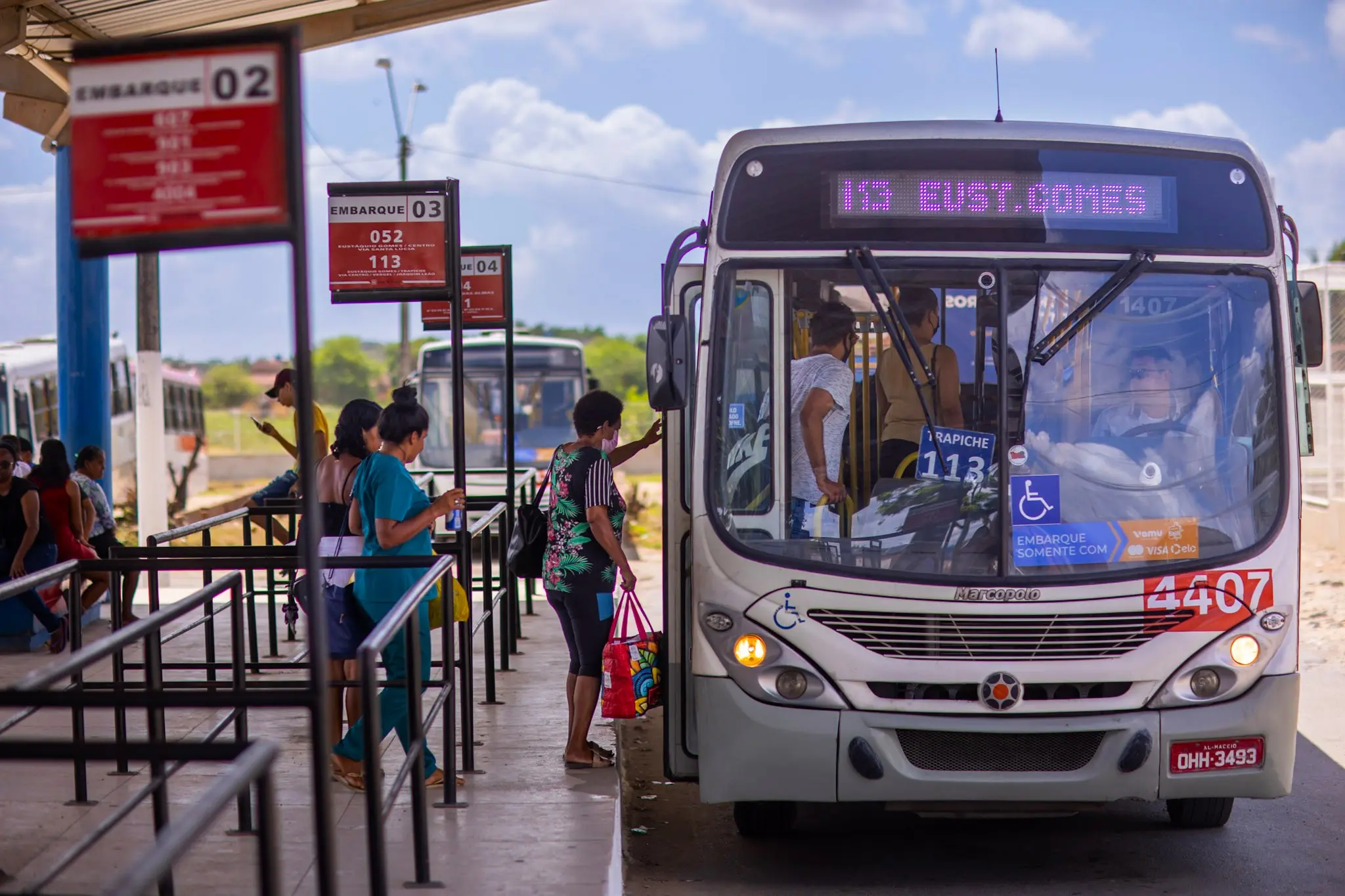 Analisando sistemas de ônibus de diferentes cidades brasileiras