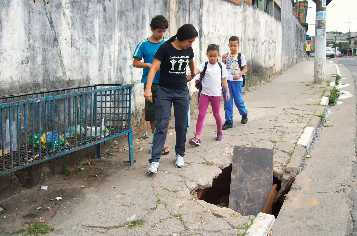Calçada: o impasse entre a lei e o cotidiano das cidades