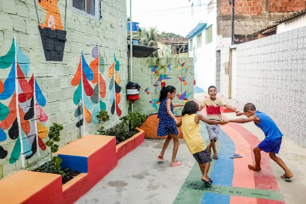 Como as cidades podem abraçar as infâncias?