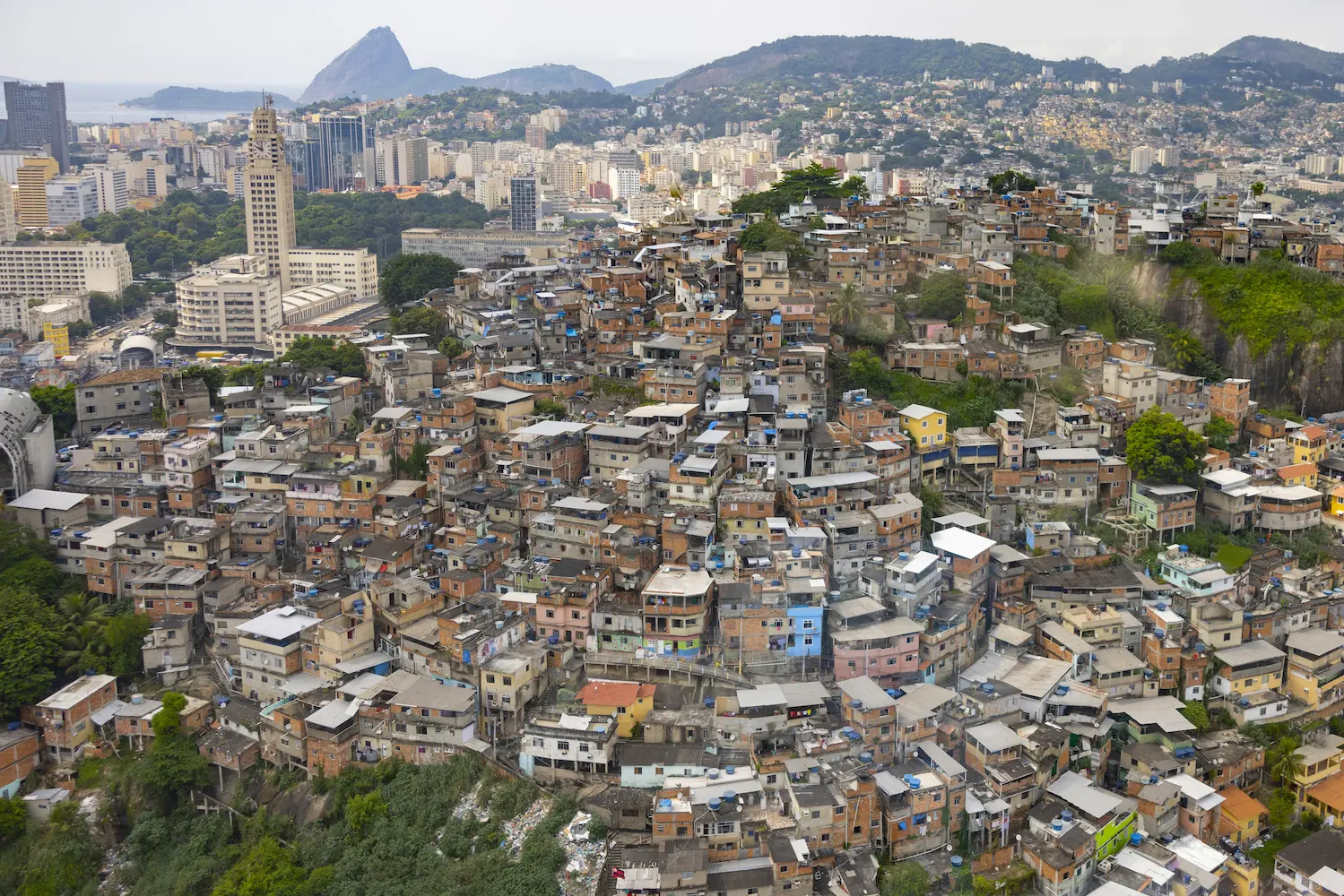 A favela é parte da cidade